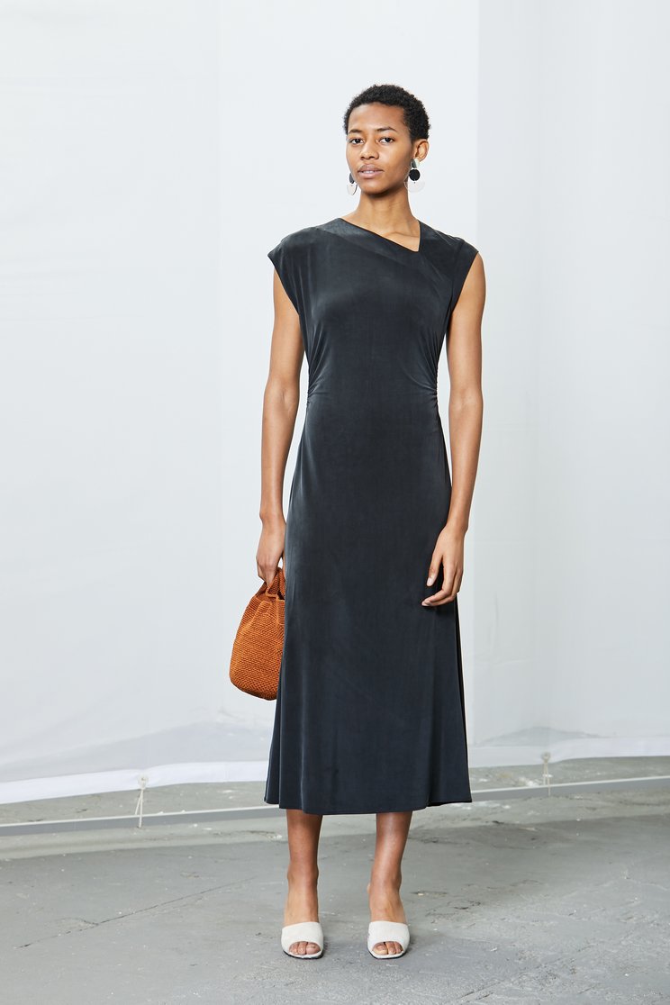 50_616_ISOTOPE_CHARCOAL_-_01_744x1116_crop_center